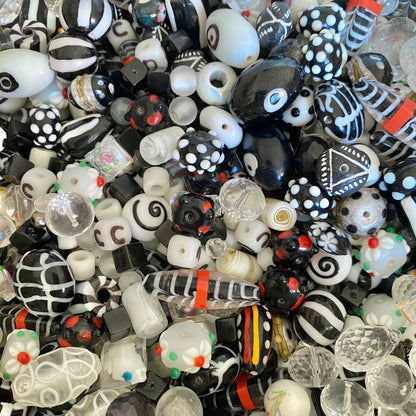 X200pcs Mix très grosses perles verre Noir/ Blanc #24