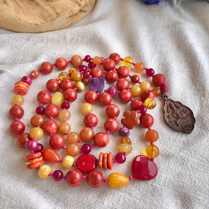 Collier - porte bonheur , abondance