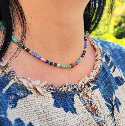 Colorful choker necklace to match the Creoles